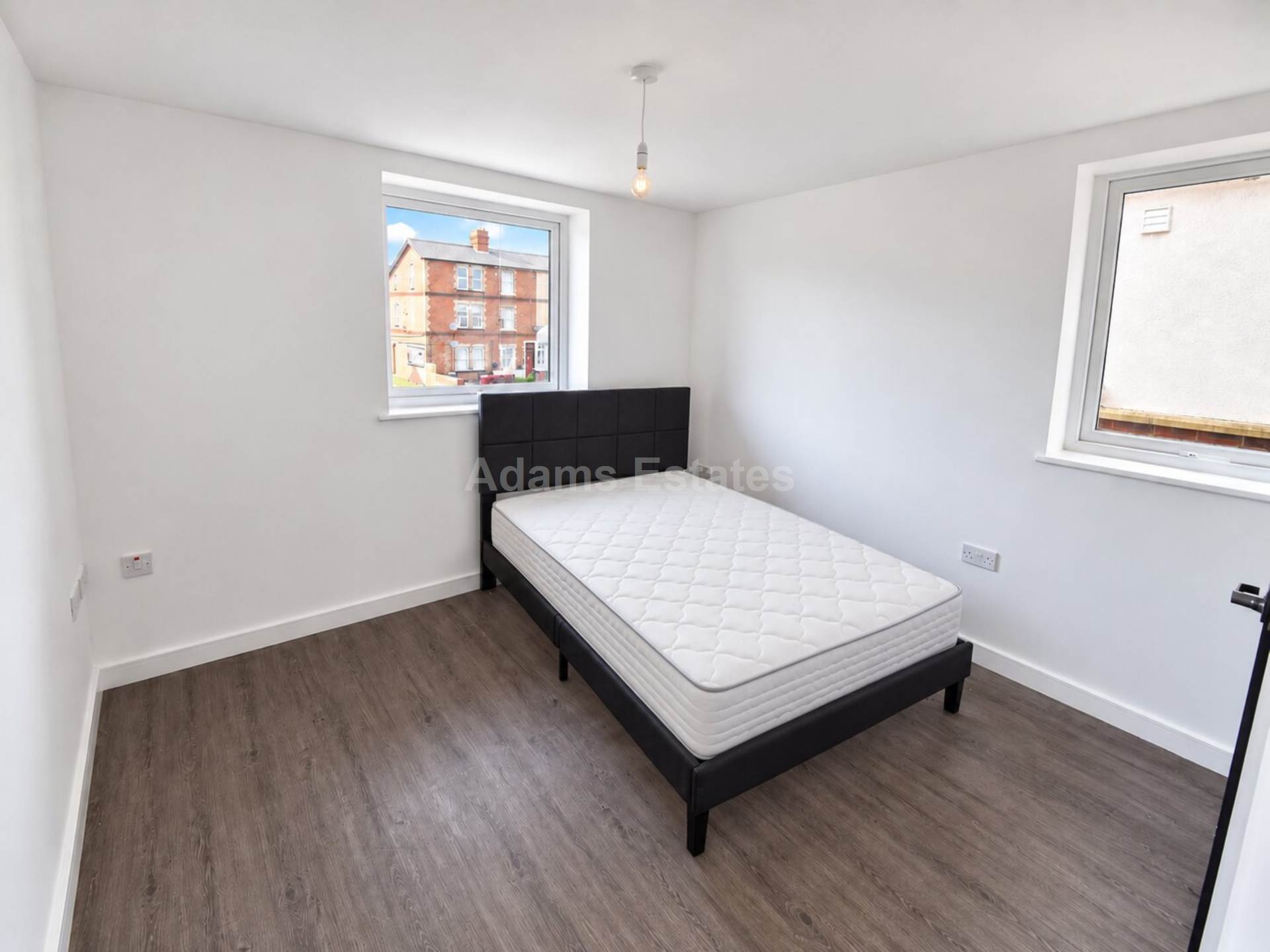 Basingstoke Road, Reading, Image 7