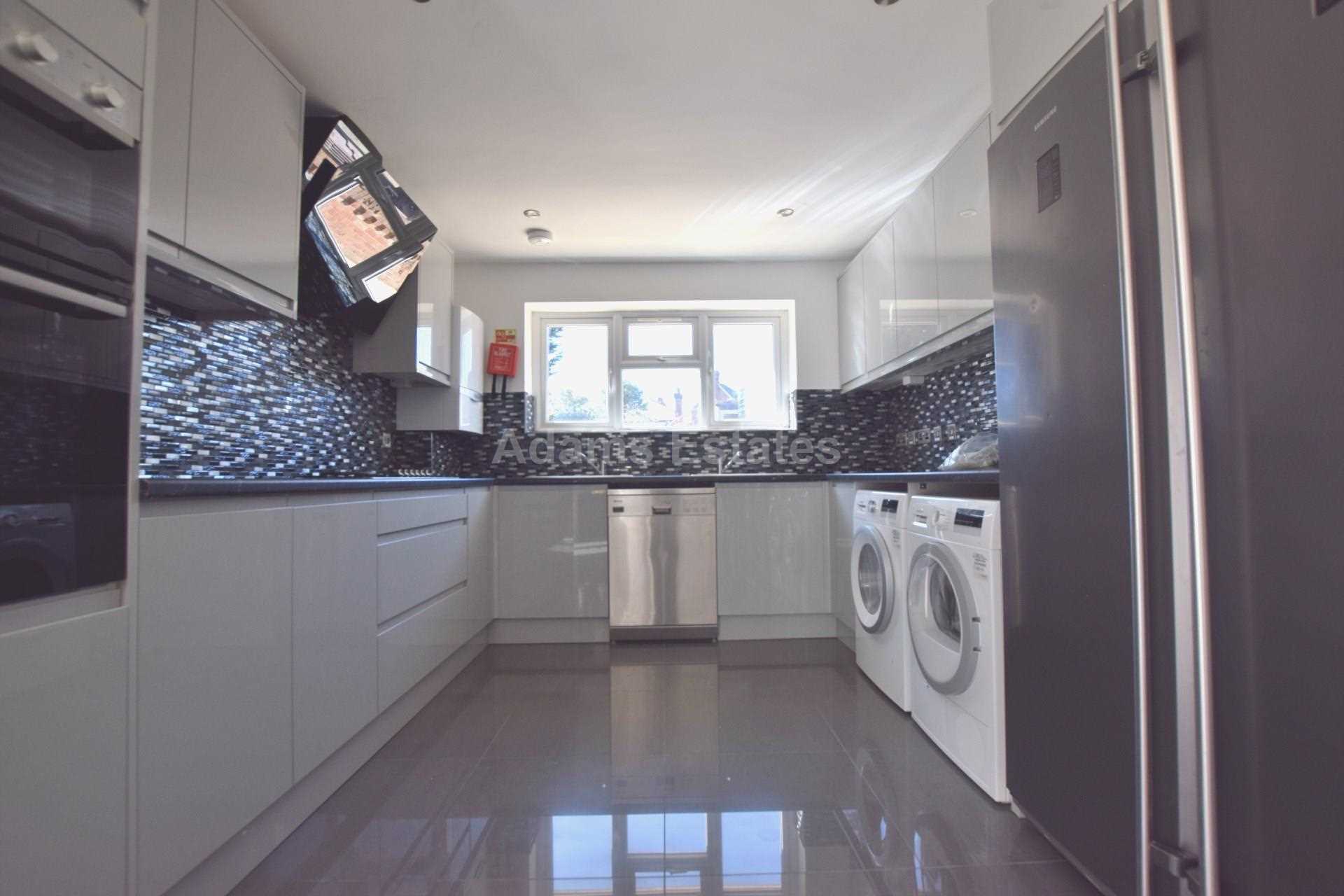 Room 1, Wokingham Road, Reading, Image 6