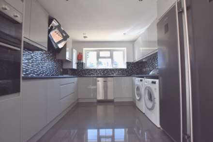 Room 1, Wokingham Road, Reading, Image 6