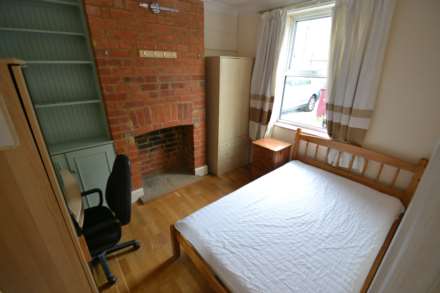 Crescent Road, Reading, Image 7