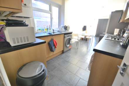 St Edwards Road, Reading, Berkshire RG6 7EZ, Image 2