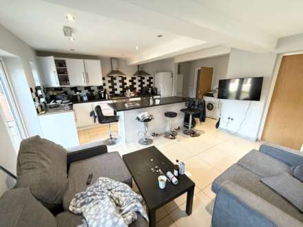 Erleigh Road, Reading, Image 1