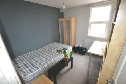 Grange Avenue, Reading, Image 9