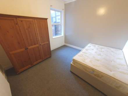 London Road, Reading, Image 5