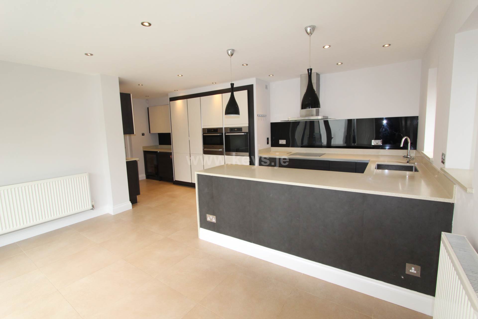 La Grande Rue, St. Mary, Image 4