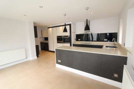 La Grande Rue, St. Mary, Image 4