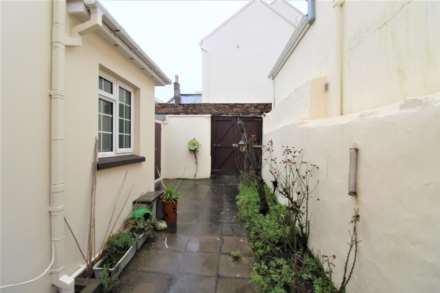 Journeaux Street, St Helier, Image 8