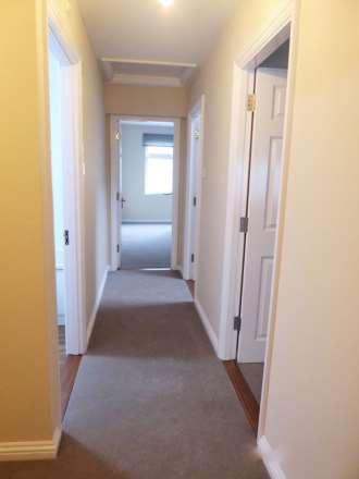 Two Bedroom Modern Flat, Image 2