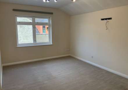 Two Bedroom Modern Flat, Image 3
