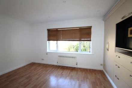Links Estate, La Rue A Don, Image 9