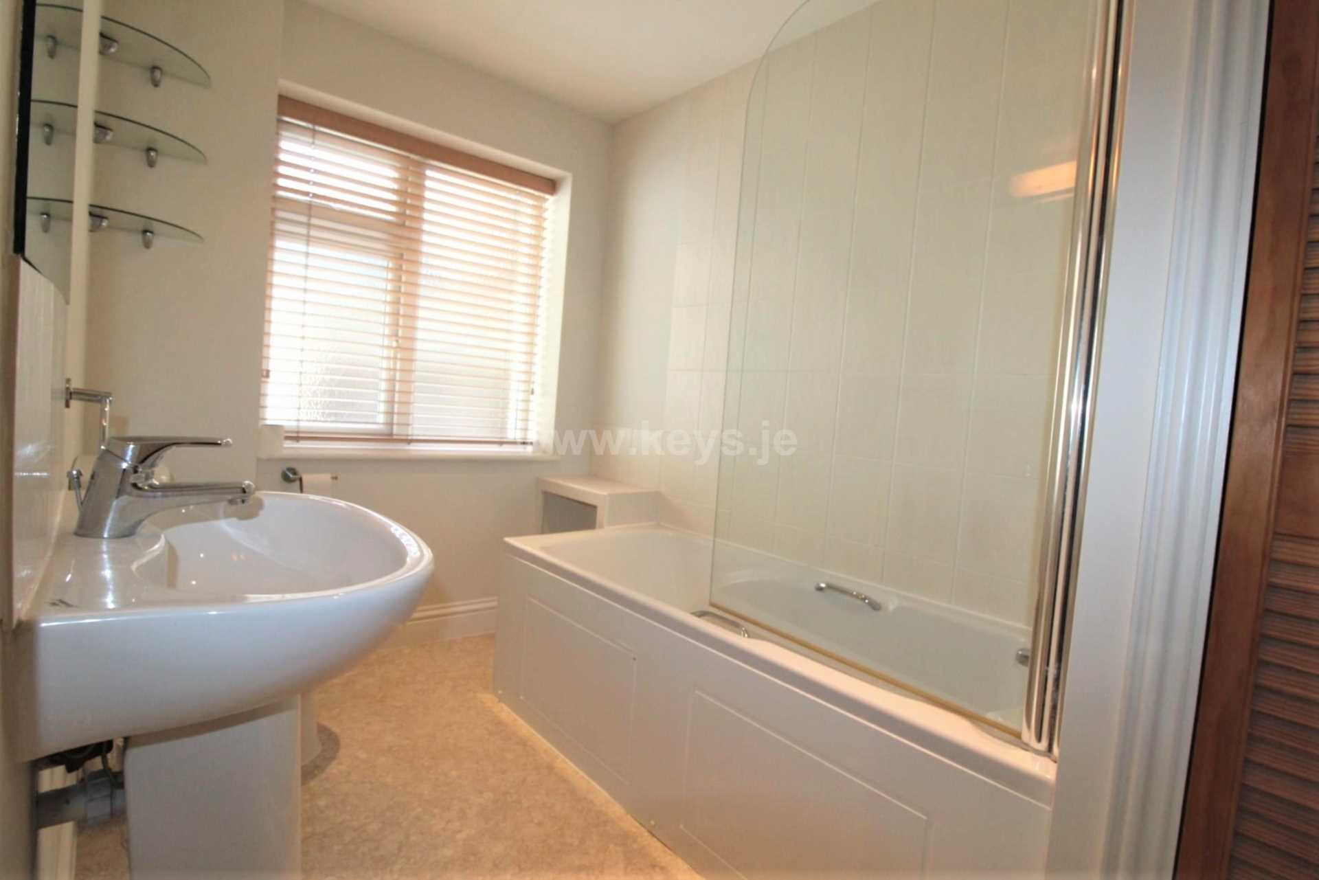 Waterloo Lane, St Helier, Image 4