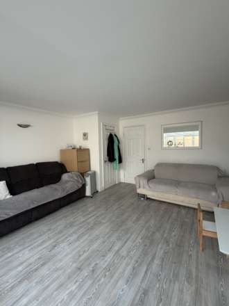 Hansford Lane, St Helier, Image 6