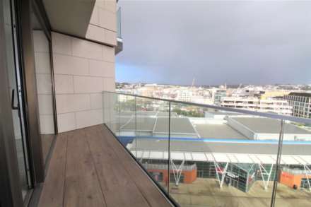 Waterfront, La Rue De L'Etau, Image 1