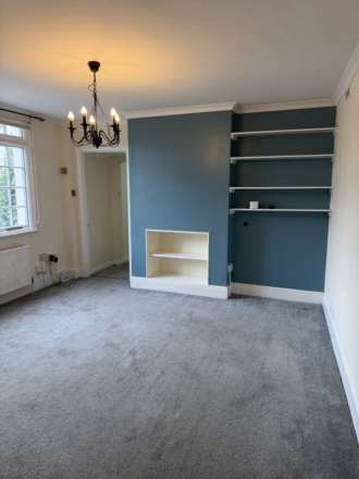 La Rue Du Hurel, Trinity, Image 2