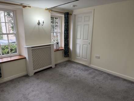 La Rue Du Hurel, Trinity, Image 4