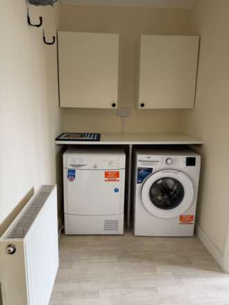 La Rue Du Hurel, Trinity, Image 7