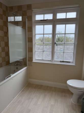 La Rue Du Hurel, Trinity, Image 8