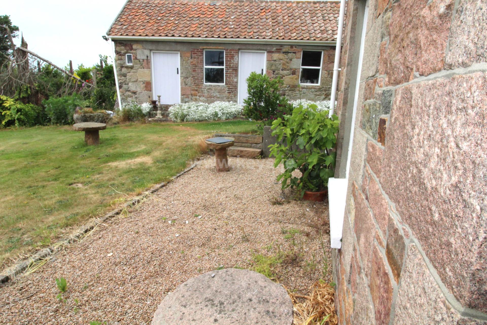 La Rue Du Villot, St Martin, Image 7