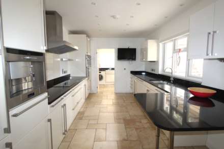 St Saviours Road, St Helier, Image 4