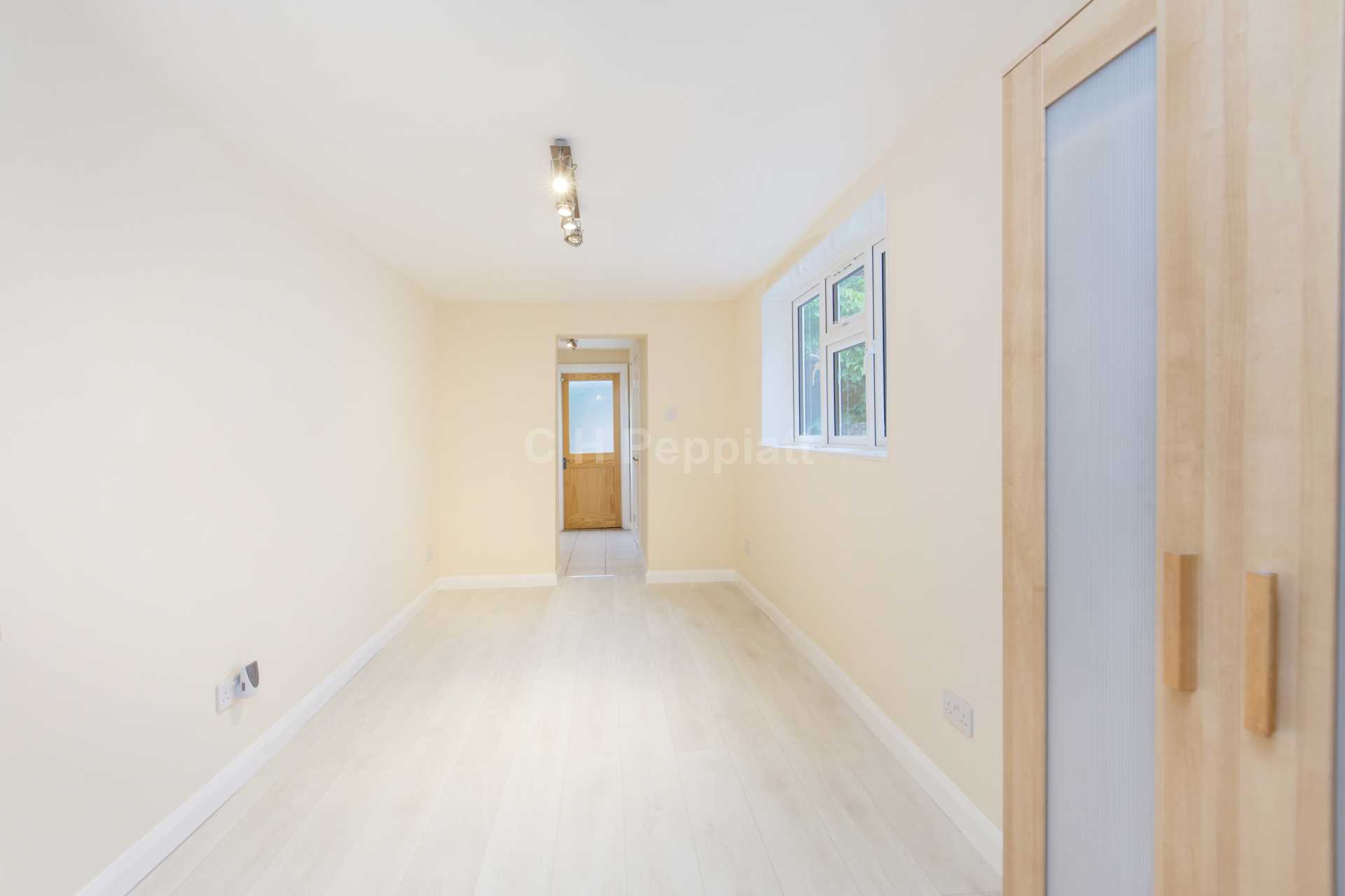 Sussex Way, Holloway, N7, Image 4