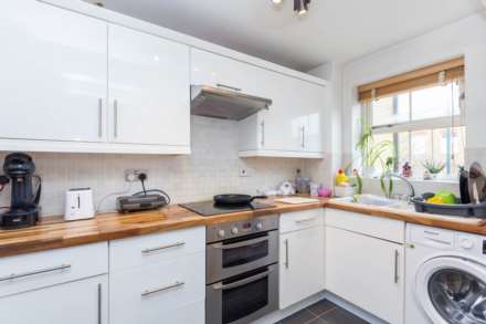 Property For Sale Harston Drive, Enfield
