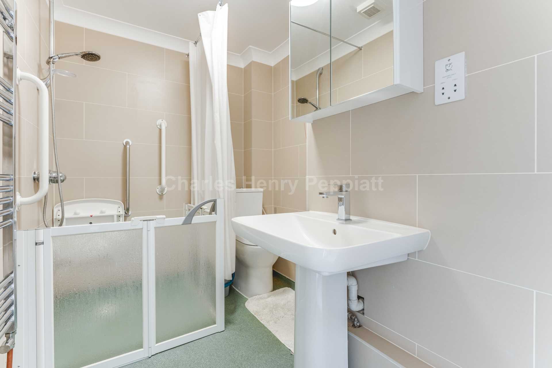 Cannon Hill, London, N14, Image 15