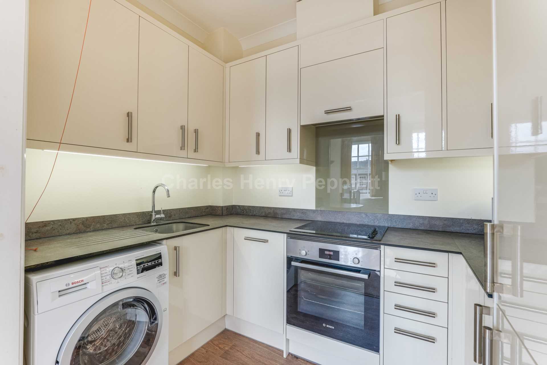 Cannon Hill, Southgate, N14, Image 4