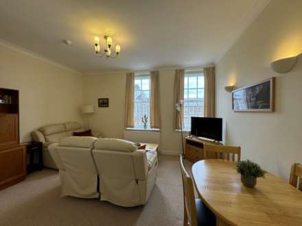 Cannon Hill, Southgate, N14, Image 10