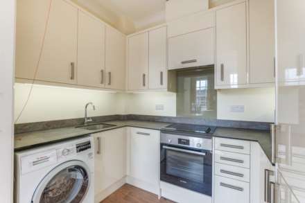 Cannon Hill, London, N14, Image 11