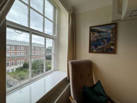 Cannon Hill, Southgate, N14, Image 11
