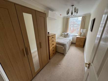 Cannon Hill, Southgate, N14, Image 7