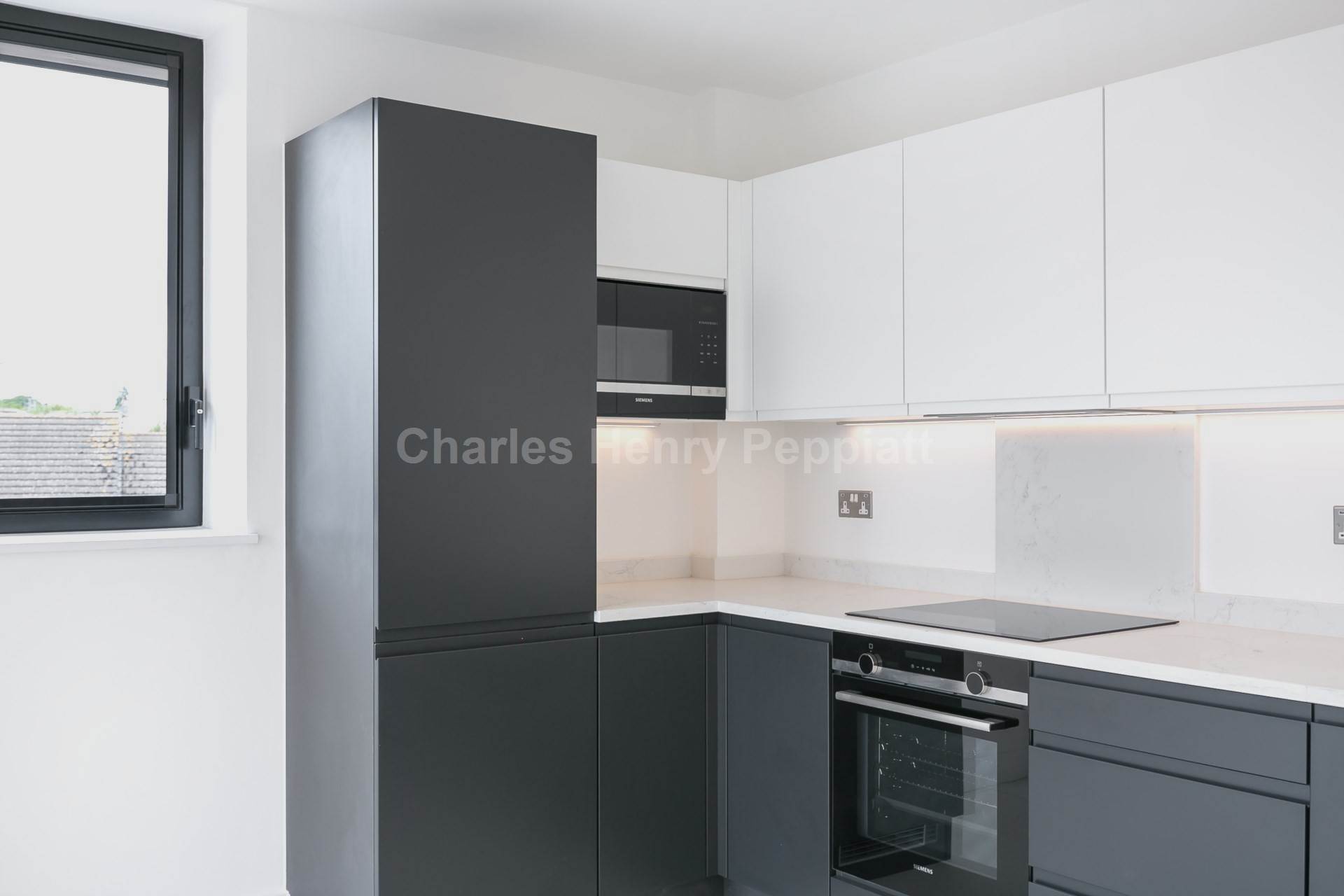 Beacon House, Pickard Close, N14, Image 2
