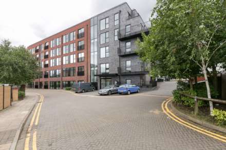 Beacon House, Pickard Close, N14, Image 13