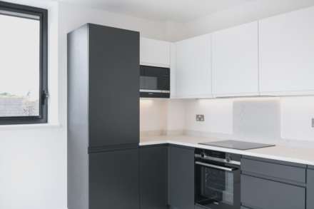 Beacon House, Pickard Close, N14, Image 2