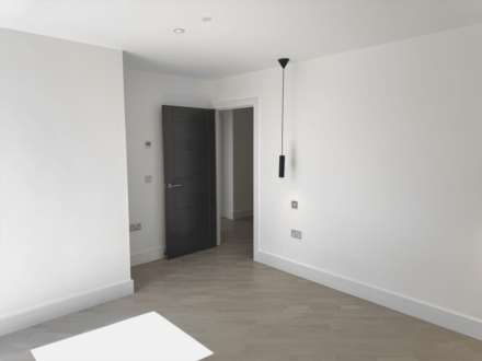 Beacon House, Pickard Close, N14, Image 5