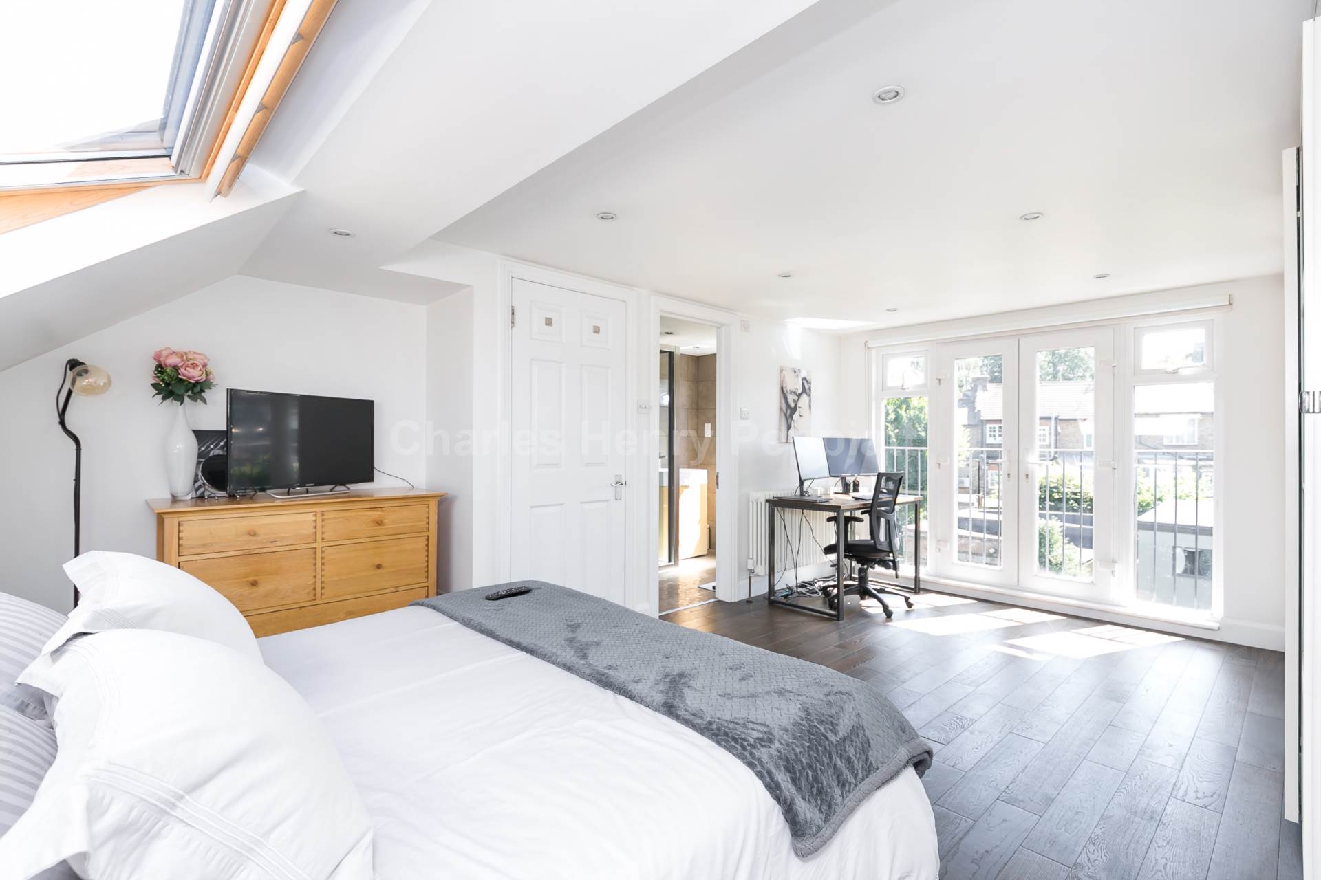 Mayfair Terrace, Southgate N14, Image 12