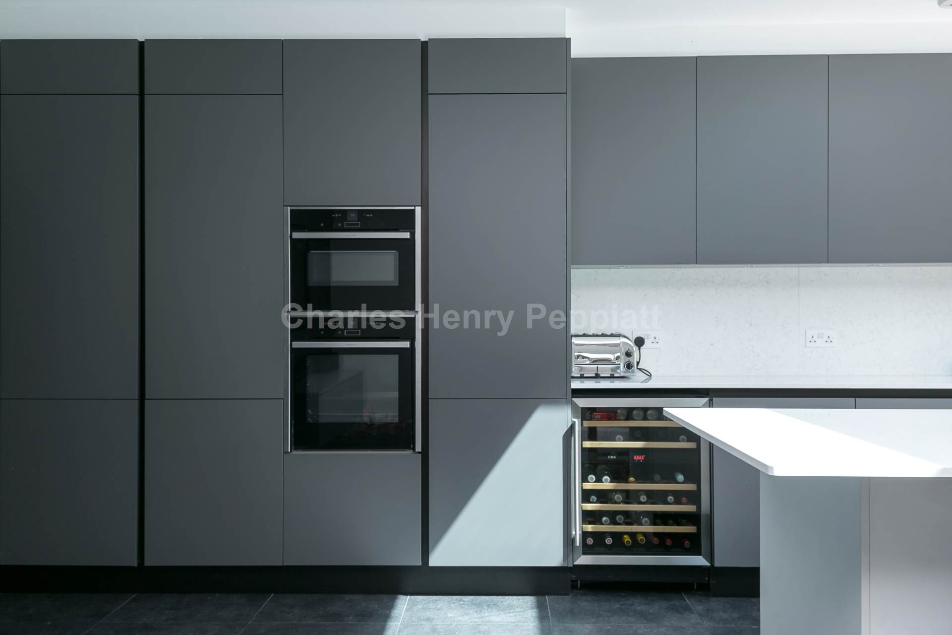 Mayfair Terrace, Southgate N14, Image 4