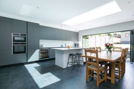 Mayfair Terrace, Southgate N14, Image 1