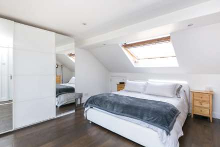 Mayfair Terrace, Southgate N14, Image 10