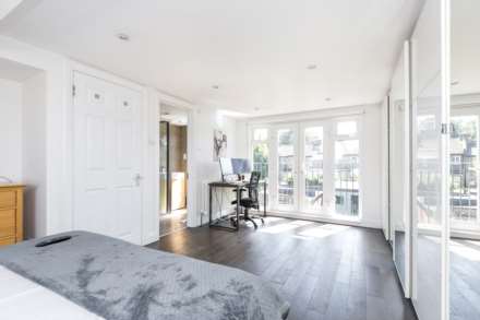 Mayfair Terrace, Southgate N14, Image 11