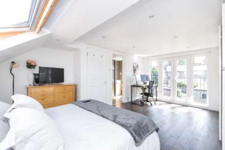 Mayfair Terrace, Southgate N14, Image 12