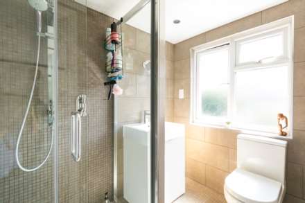 Mayfair Terrace, Southgate N14, Image 13