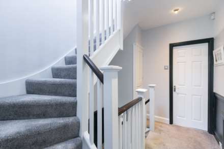 Mayfair Terrace, Southgate N14, Image 14