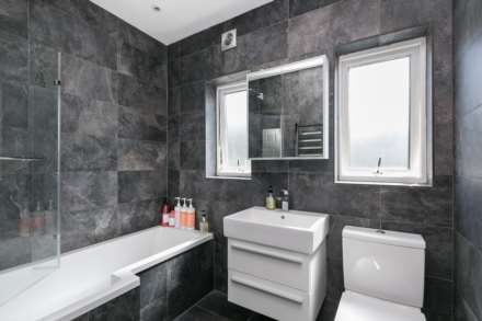 Mayfair Terrace, Southgate N14, Image 6