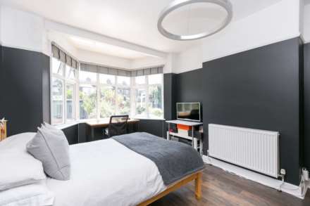 Mayfair Terrace, Southgate N14, Image 7