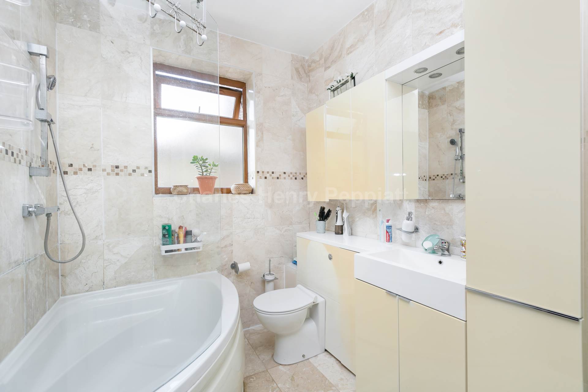 Winchmore Hill Road, Southgate, N21, Image 15