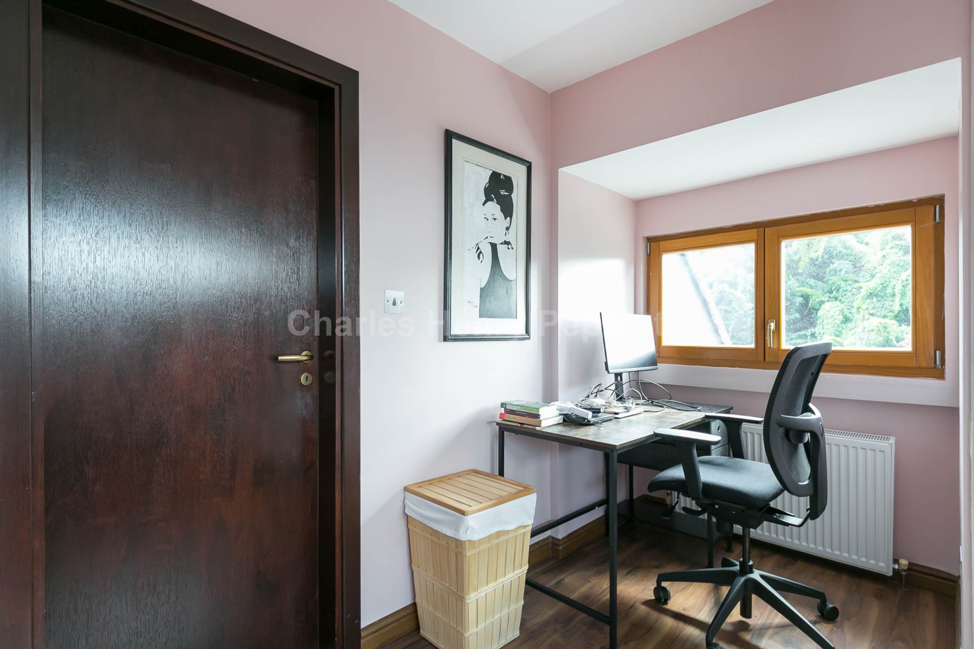 Winchmore Hill Road, Southgate, N21, Image 17