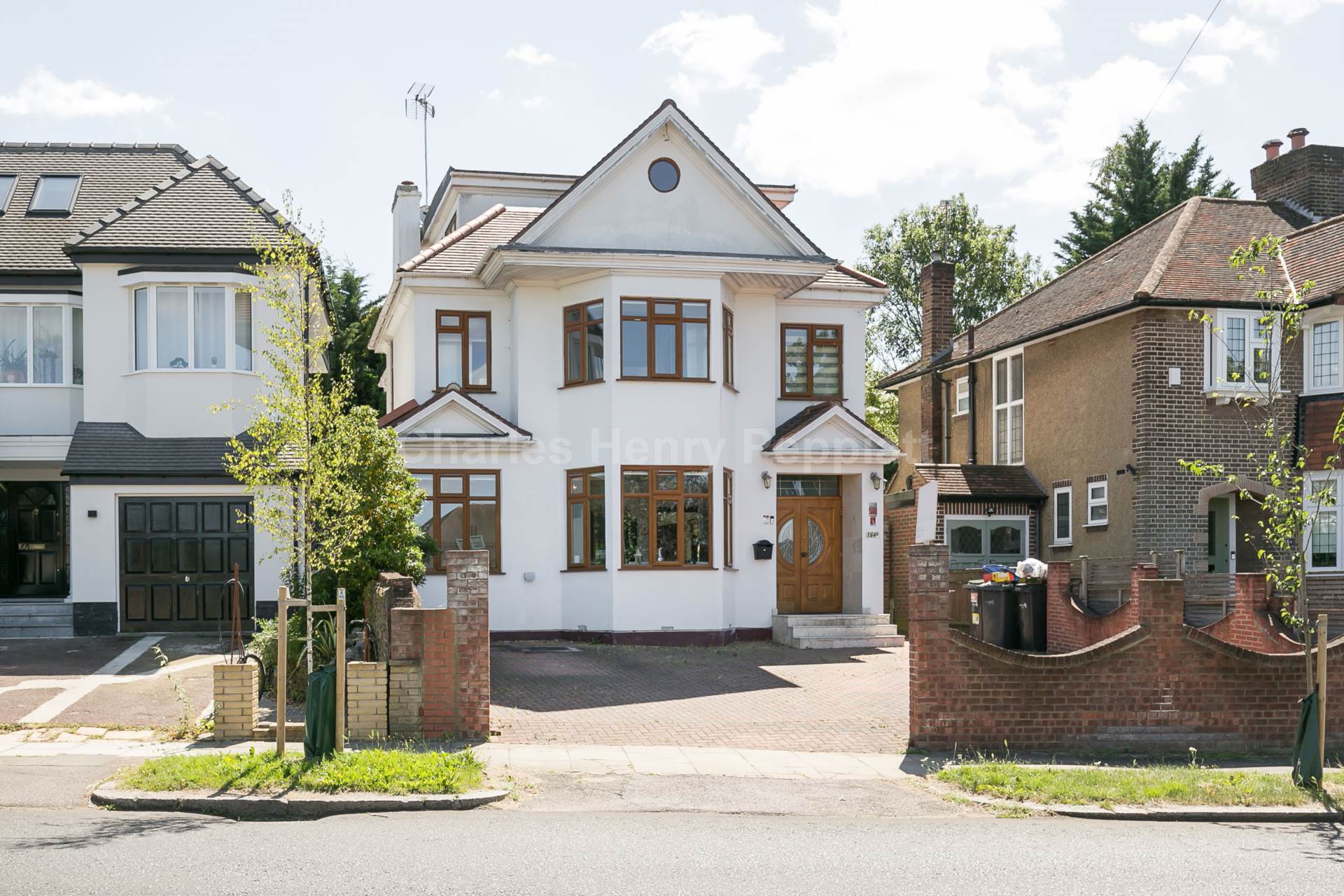 Winchmore Hill Road, Southgate, N21, Image 2