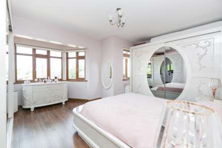 Winchmore Hill Road, Southgate, N21, Image 10