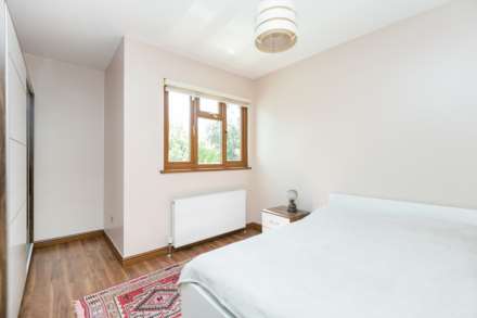 Winchmore Hill Road, Southgate, N21, Image 12